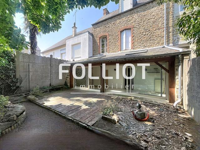 A louer: Appartement rdc avec Jardin privatif à Fougères Réf. 2565CV
