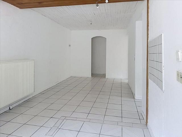 À louer – Appartement rénové 86 m² 4 pieces avec balcon
