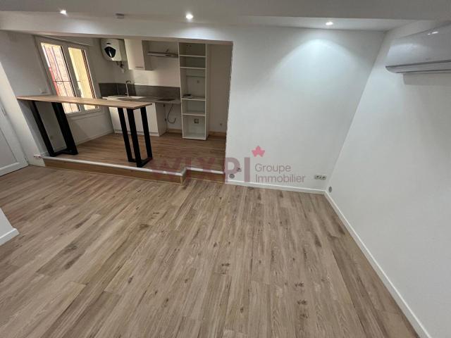 À louer Appartement rénové avec cave aménagée au coeur de Saint Symphorien d'Ozon