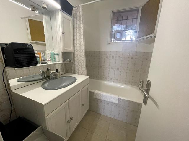 A LOUER Appartement Sausset les pins 2 pièce s 37 m2, bord de mer, résidence sécurisée, une terrasse