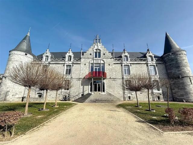 à louer Appartement Seilles Rue du Château