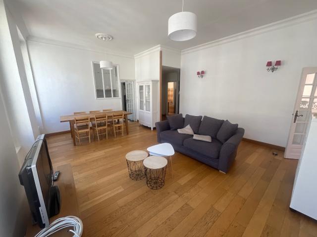 A LOUER APPARTEMENT T4 MEUBLE 69005 LYON