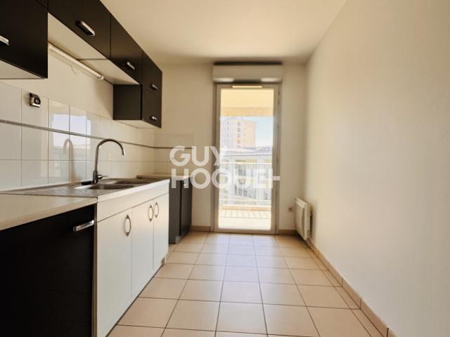 A LOUER APPARTEMENT T4 REIMS POMMERY DERNIER ETAGE