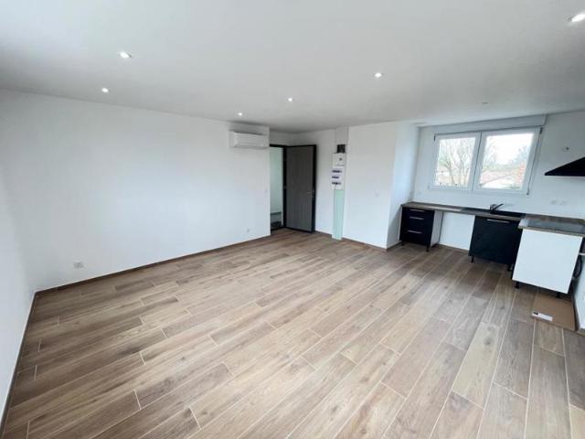 A LOUER APPARTEMENT T4 01500 AMBRONAY