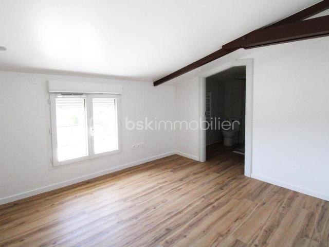 A LOUER APPARTEMENT T4 90M² 2 PLACES DE PARKING