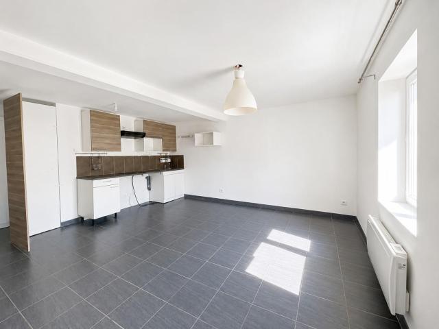 À LOUER Appartement T1 bis Fontaines sur Saône Le C…