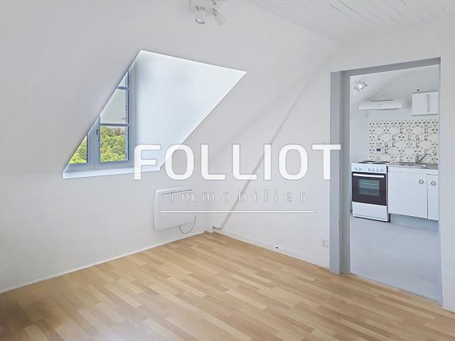 A LOUER: Appartement T1Bis Fougeres