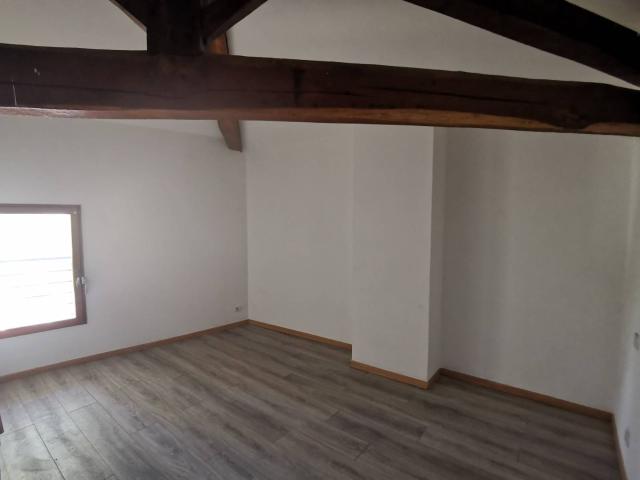 A louer: Appartement T2/3 centre ville Carbonne 31390 Toulouse Sud
