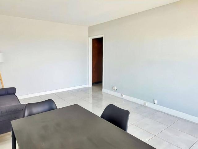 A LOUER – Appartement T2 meublé de 45 m² à Ris Orangis