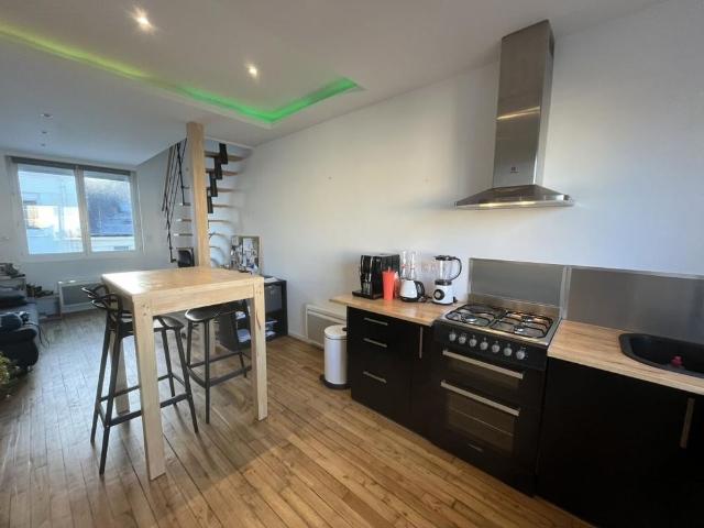 A LOUER APPARTEMENT T2 DUPEX MEUBLE QUARTIER GUICHARD