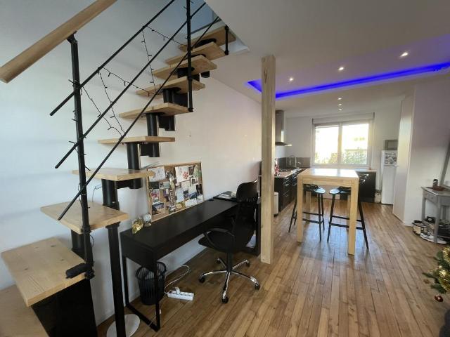 A LOUER APPARTEMENT T2 DUPEX MEUBLE QUARTIER GUICHARD