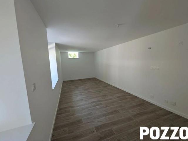 A LOUER: appartement T2 entièrement rénové au rez de chaussée
