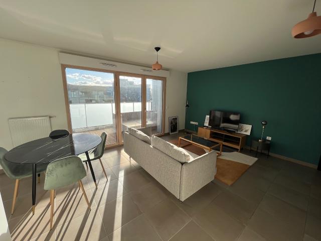 A LOUER APPARTEMENT T3 MEUBLE 69007 LYON