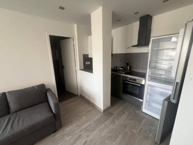 A LOUER APPARTEMENT T3 MEUBLE 69100 VILLEURBANNE
