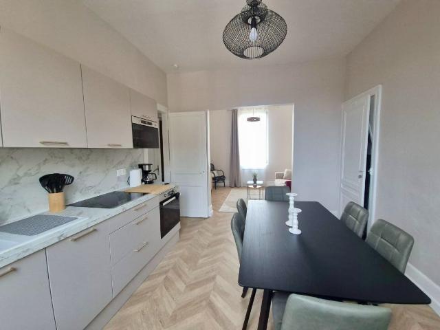 A LOUER APPARTEMENT T3 MEUBLE A CAUDEBEC LES ELBEUF 76320 Réf BINA 1ETG FACE