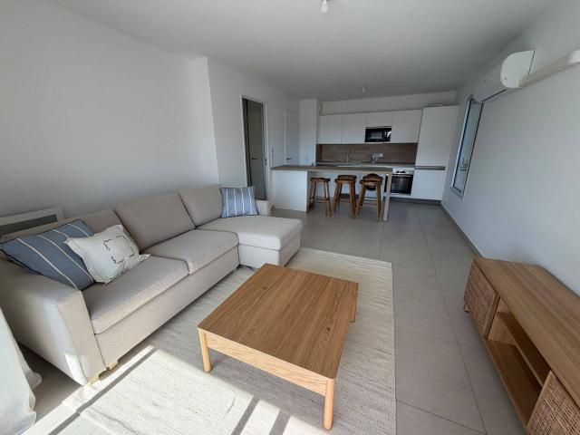 À LOUER – Appartement T3 meublé de 65 m² avec balcon – Résidence Jardins en Vue – Mougins 06250