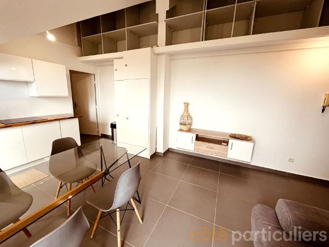 A LOUER APPARTEMENT T3 MEUBLE STE CLOTILDE