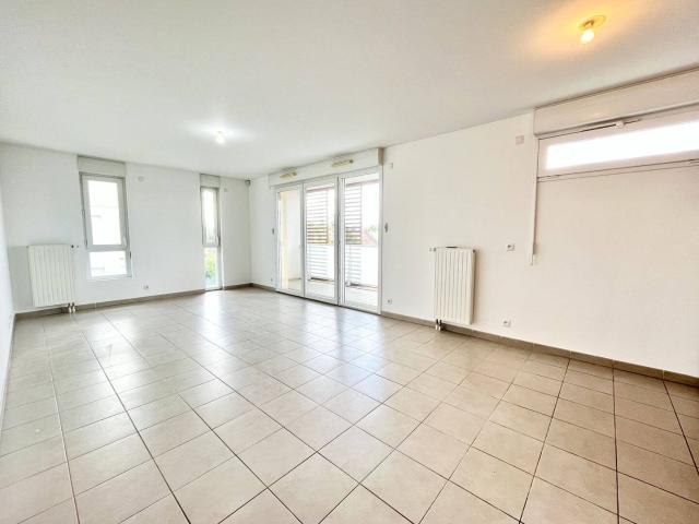 À louer – Appartement T3 avec balcon et double parking –65,40m²