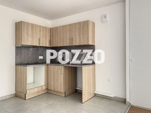 A LOUER APPARTEMENT T3 rue de la Tirée FLEURY SUR ORNE PINEL