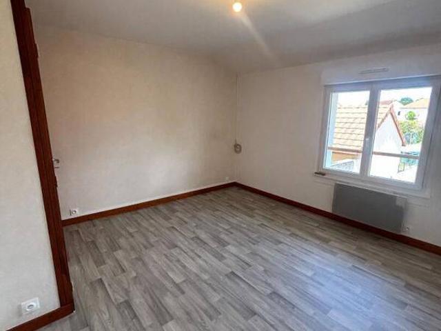 À louer ? Appartement T3 rénové à Saint Laurent d'Andenay