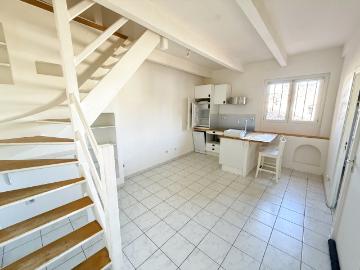 A LOUER APPARTEMENT T3 SAINT MAXIMIN LA SAINTE BAUME CENTRE VILLE