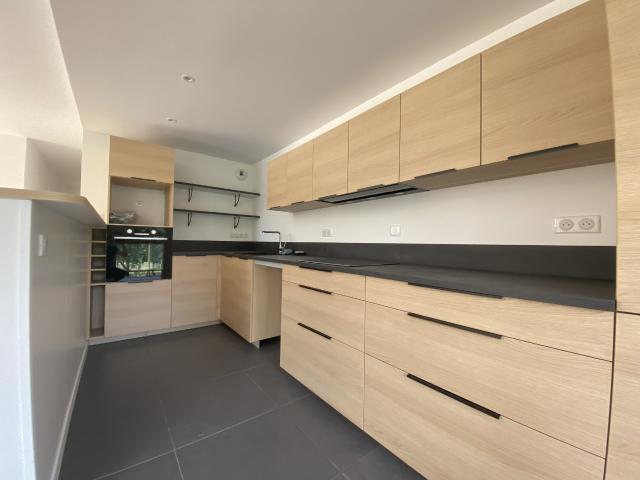 A LOUER APPARTEMENT T3 VANNES PORT