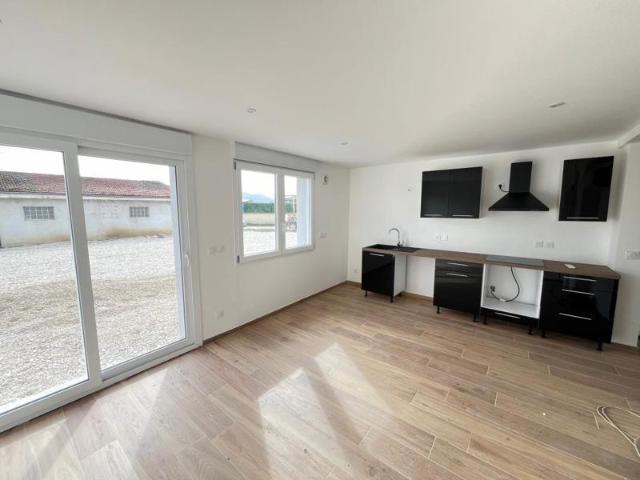 A LOUER APPARTEMENT T3 01500 AMBRONAY