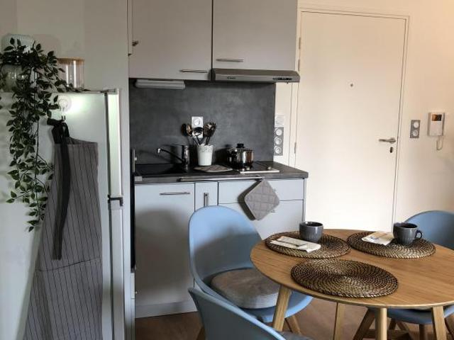 A LOUER Appartement T3, 61.4m2, 1 409€CC dans résidence senior à Noisy Le Grand