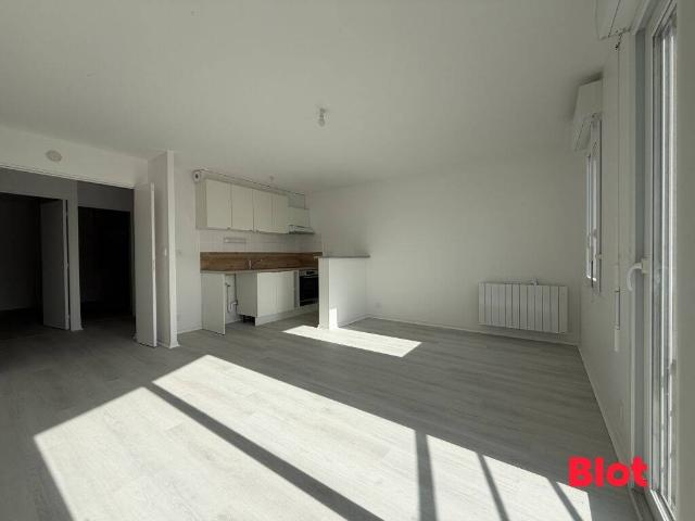 A LOUER APPARTEMENT TYPE 3 2 CHAMBRES 53.86 M² CENTRE VI