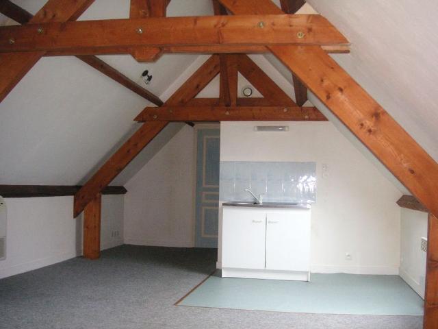 A louer appartement type F2 Chef du Pont 2e �tage 50480