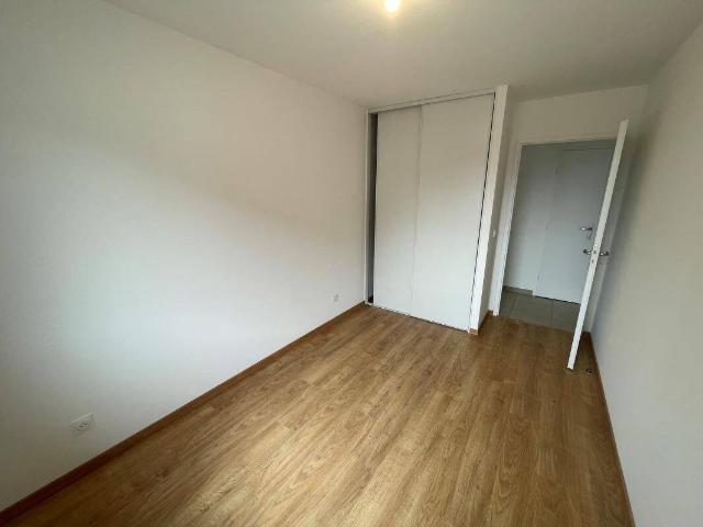 A louer appartement type T3 à Sales