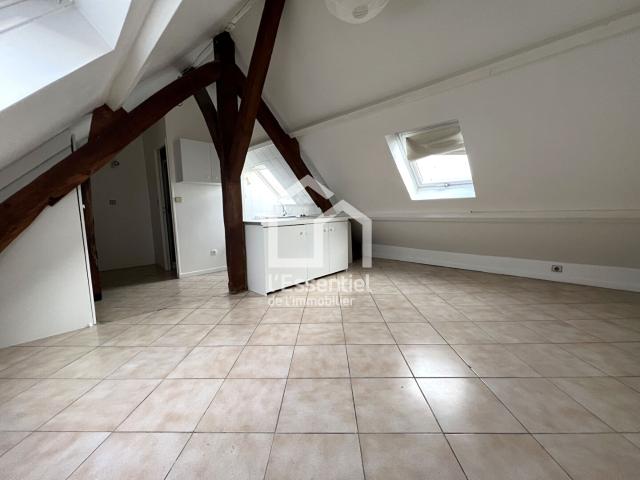 A louer appartement 12 m2 – CHANTELOUP LES VIGNES