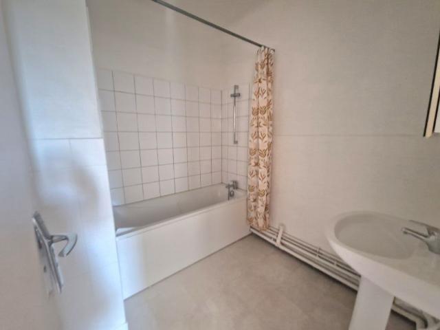 A louer Appartement 1 chambre de 54.49 m2 Secteur Calais Nord