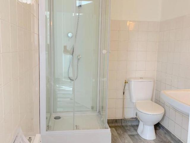 A LOUER APPARTEMENT 1 PIECE BLAYE CENTRE