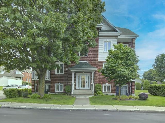À louer / Appartement