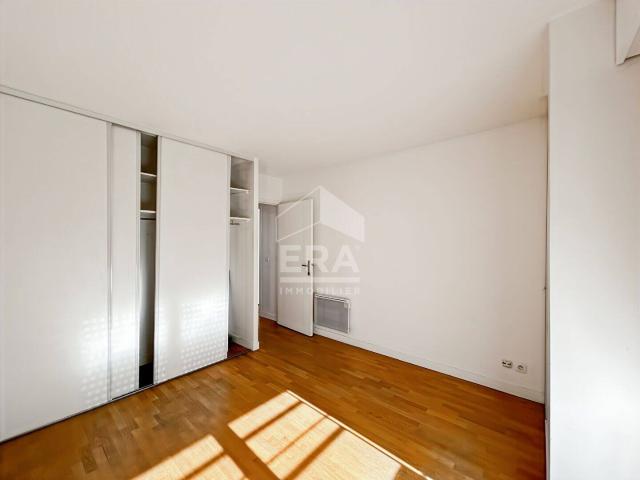 A louer appartement 2 chambres avec terrasse, cave et box Paris
