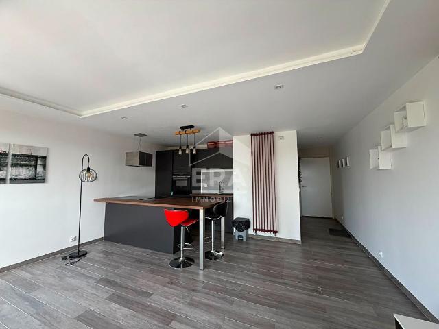 A LOUER APPARTEMENT 2 PIECES MEUBLE, SECTEUR VAUGRENIER