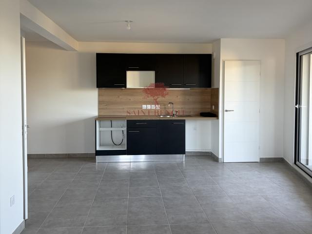 A louer appartement 2 pièces neuf avec terrasse et parking