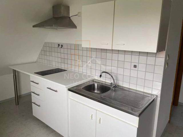 À louer, appartement 2 pièces avec garage double