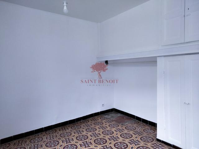 A LOUER APPARTEMENT 2 PIECES EN REZ DE CHAUSSEE CENTRE VILLAGE