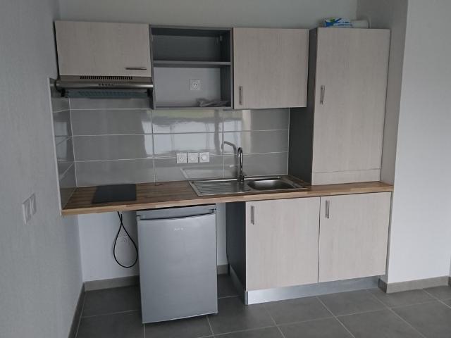 A LOUER APPARTEMENT 2 PIECES FONSORBES