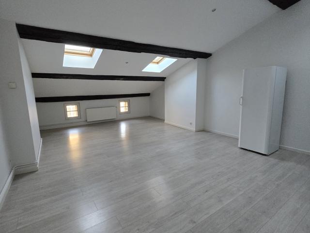 À louer Appartement 2 pièces rénové Centre Ville