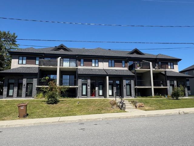 À louer / Appartement