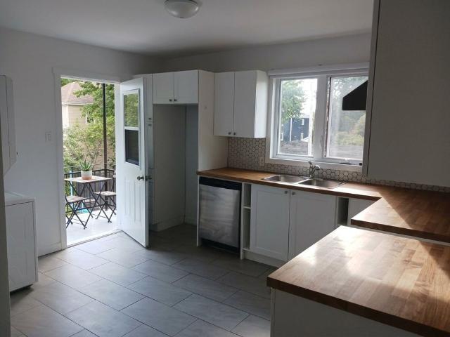 À louer / Appartement