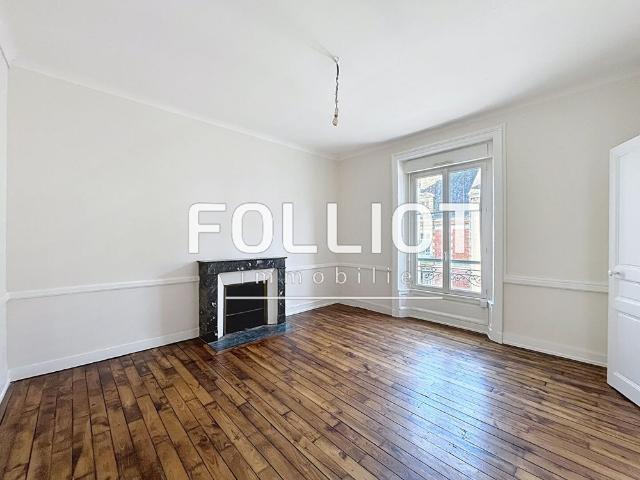 A louer: Appartement 3 Pi�ces � Fougeres R�f.2011CV
