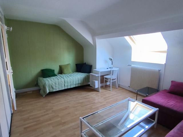 A louer – appartement 3 pièces meublé – rue de Tivoli 700€/MOIS CC