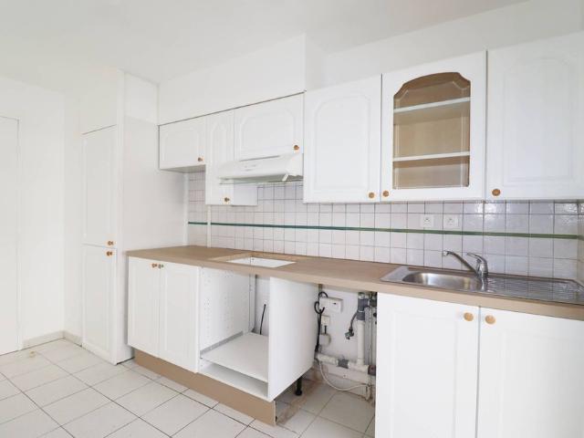 A louer appartement 3 pièces avec terrasse au cœur du village de Saint Barnabé 13012 Marseille