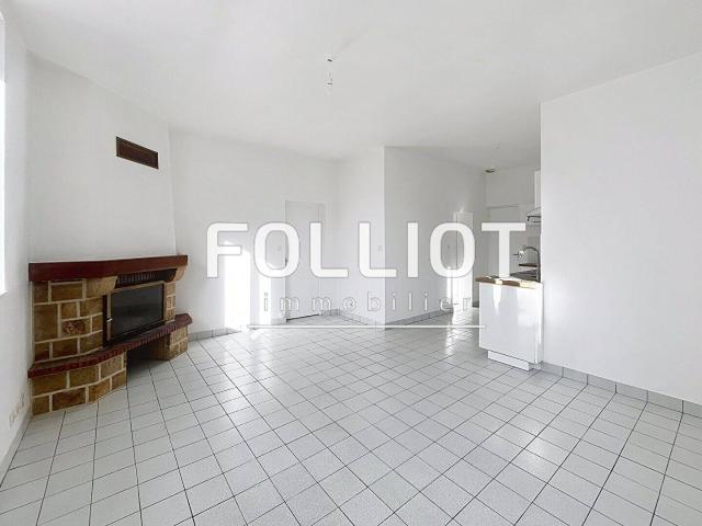 A LOUER: Appartement 3 pièces à Fougères Réf.2530CV