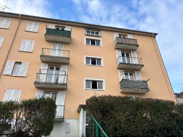 ? À LOUER Appartement 3 pièces de 52 m² à THANN 68800