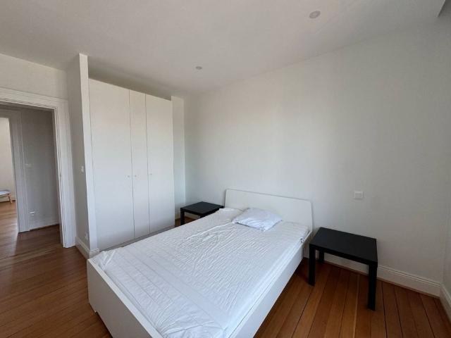 À LOUER ! appartement 3 pièces entièrement meublé situé à Hoenheim dans une belle maison de Maître à 10 min du centre ville de Strasbourg